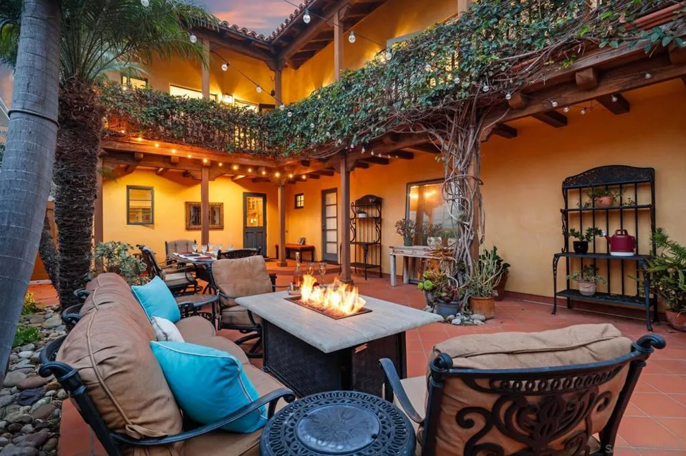 7344 Olivetas Ave La Jolla, CA 92037