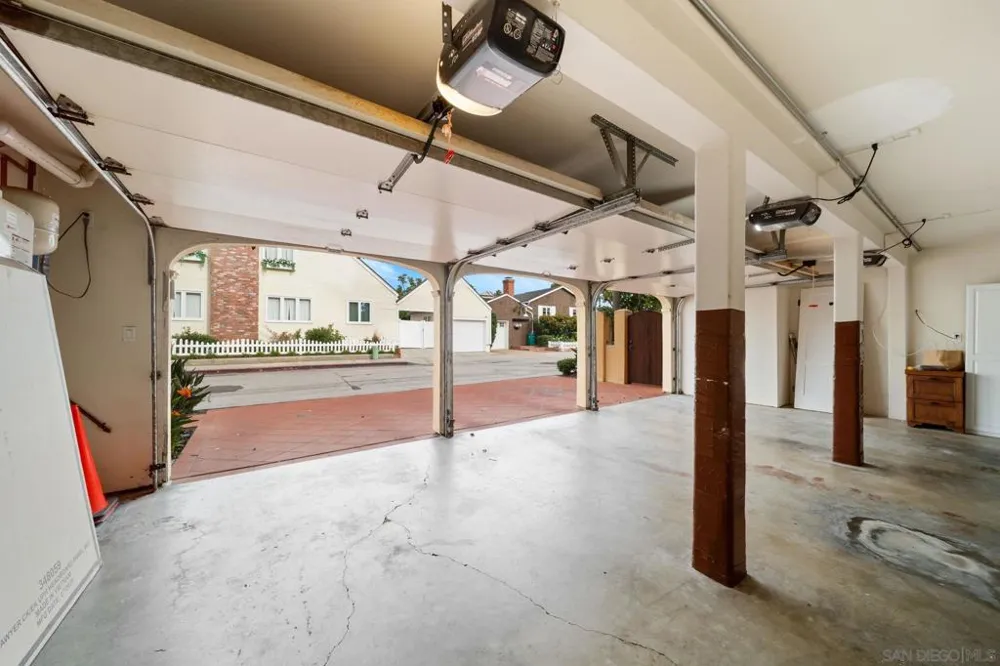 7344 Olivetas Ave La Jolla, CA 92037