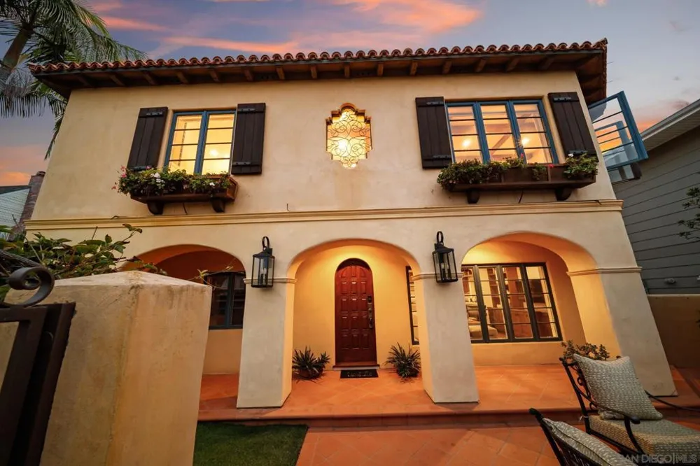 7344 Olivetas Ave La Jolla, CA 92037