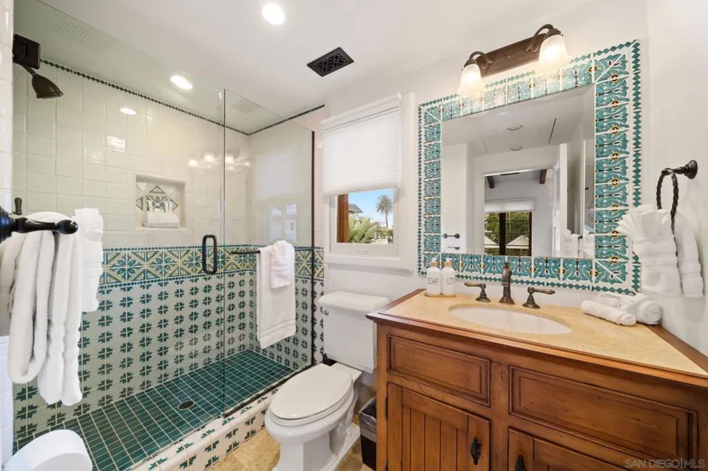 7344 Olivetas Ave La Jolla, CA 92037