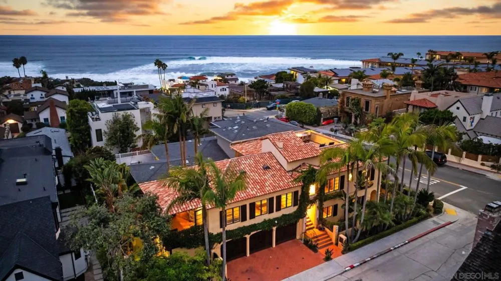 7344 Olivetas Ave La Jolla, CA 92037