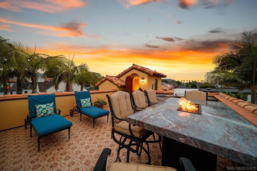 7344 Olivetas Ave La Jolla, CA 92037