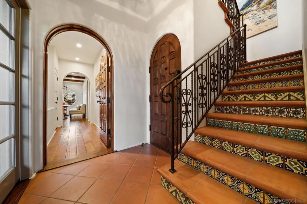 7344 Olivetas Ave La Jolla, CA 92037