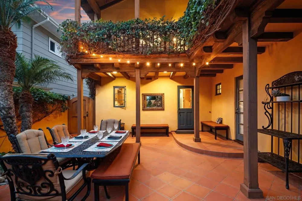 7344 Olivetas Ave La Jolla, CA 92037