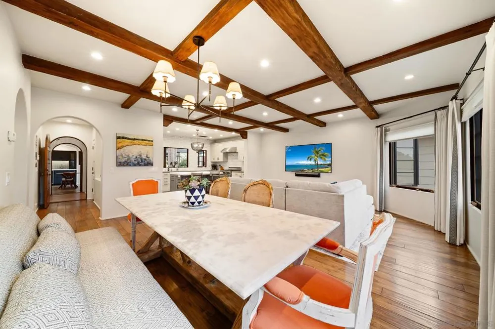 7344 Olivetas Ave La Jolla, CA 92037