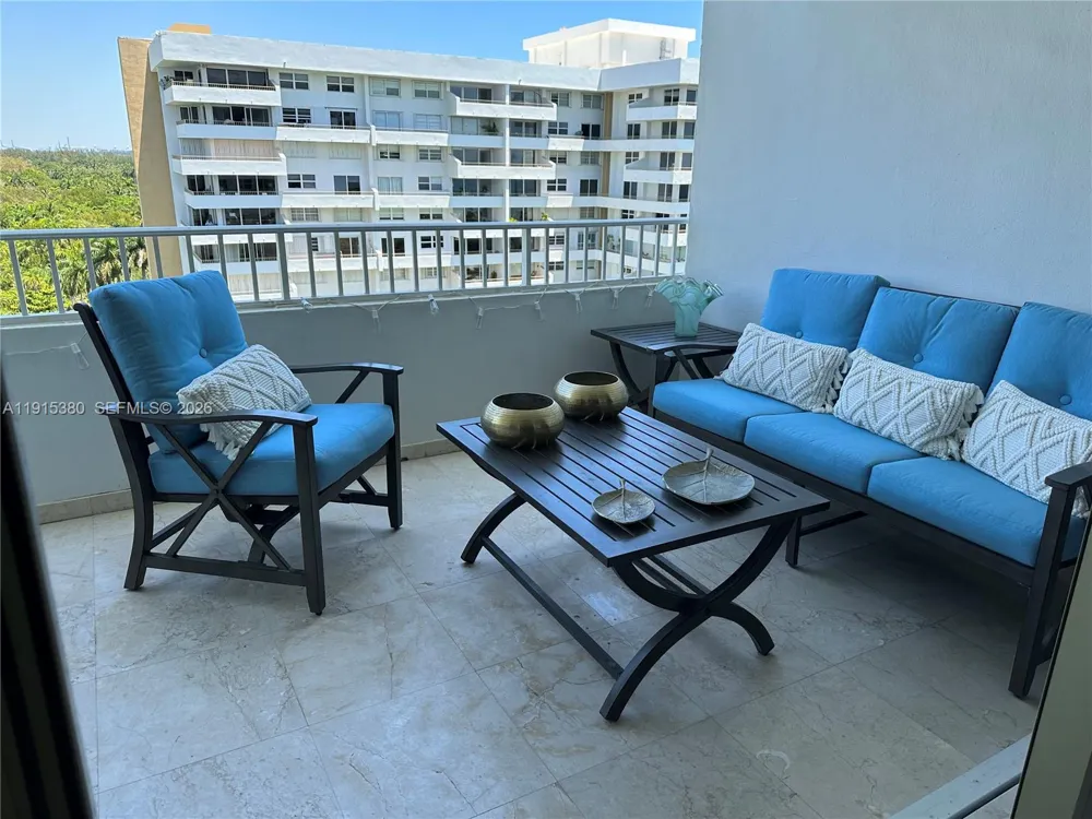 199 Ocean Lane Dr #1004 Key Biscayne, FL 33149