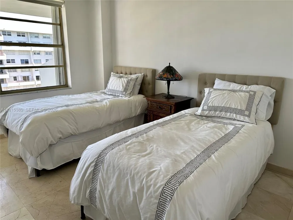 199 Ocean Lane Dr #1004 Key Biscayne, FL 33149