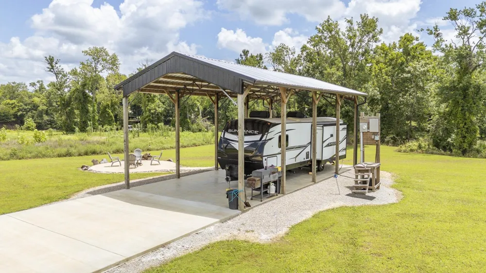 6425 CRAVENS RD Savannah, TN 38372