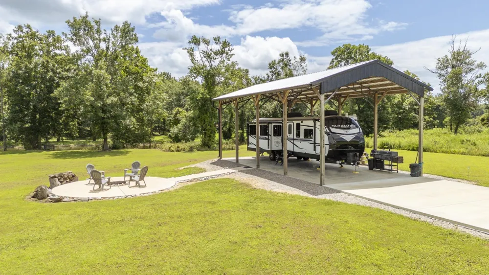 6425 CRAVENS RD Savannah, TN 38372