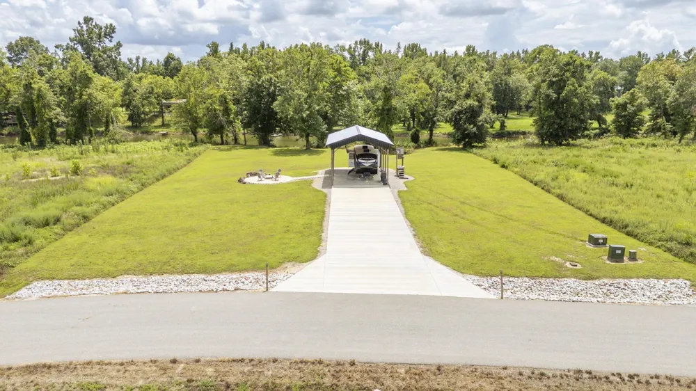6425 CRAVENS RD Savannah, TN 38372
