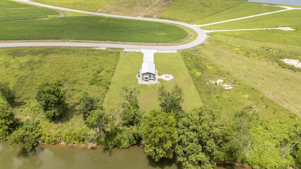 6425 CRAVENS RD Savannah, TN 38372