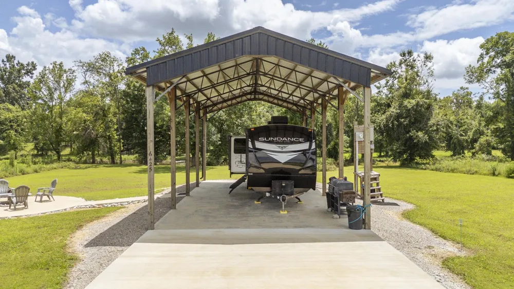 6425 CRAVENS RD Savannah, TN 38372