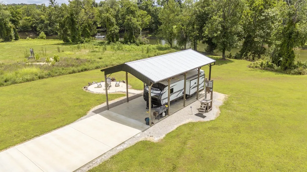 6425 CRAVENS RD Savannah, TN 38372