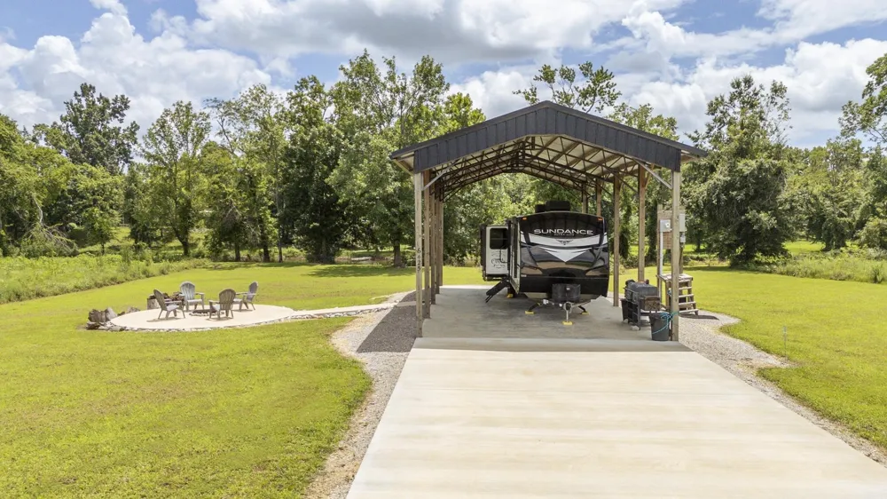 6425 CRAVENS RD Savannah, TN 38372