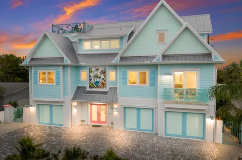 118 MANGROVE AVENUE