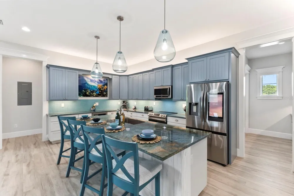 118 MANGROVE AVENUE Anna Maria, FL 34216