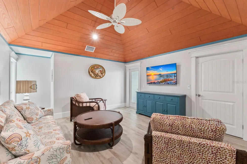 118 MANGROVE AVENUE Anna Maria, FL 34216