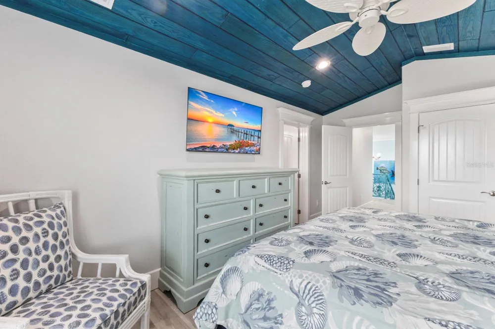 118 MANGROVE AVENUE Anna Maria, FL 34216