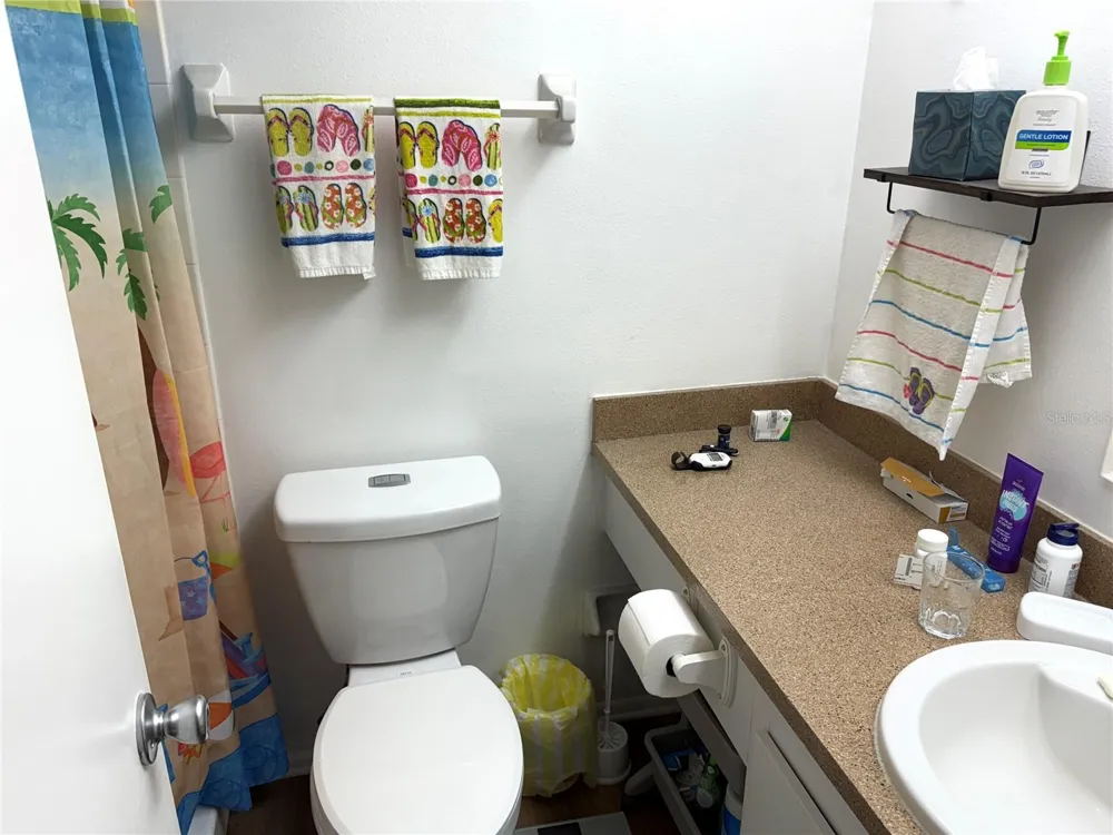 315 30TH AVENUE W #B305 Bradenton, FL 34205