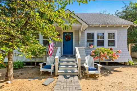 22 Crescent Avenue