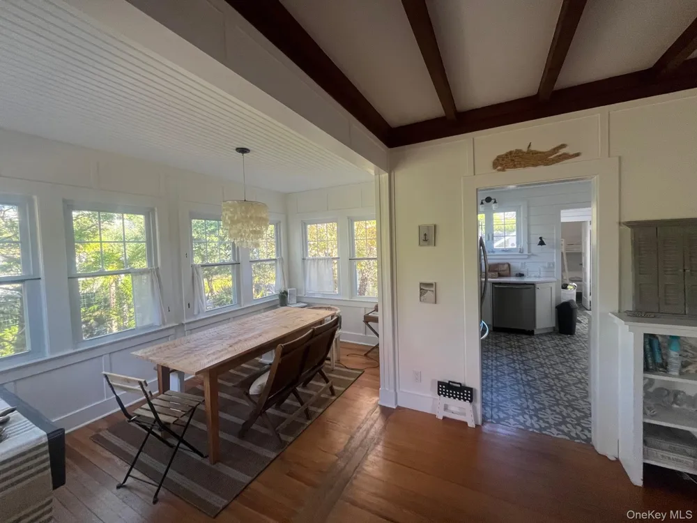 22 Crescent Avenue Seaview, NY 11770