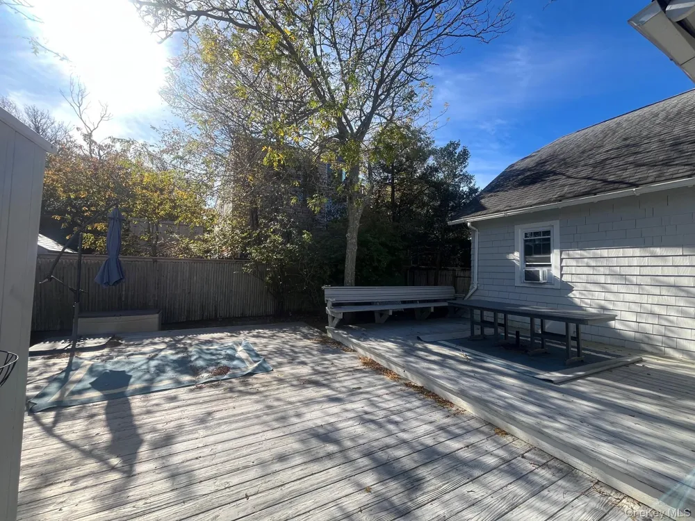 22 Crescent Avenue Seaview, NY 11770