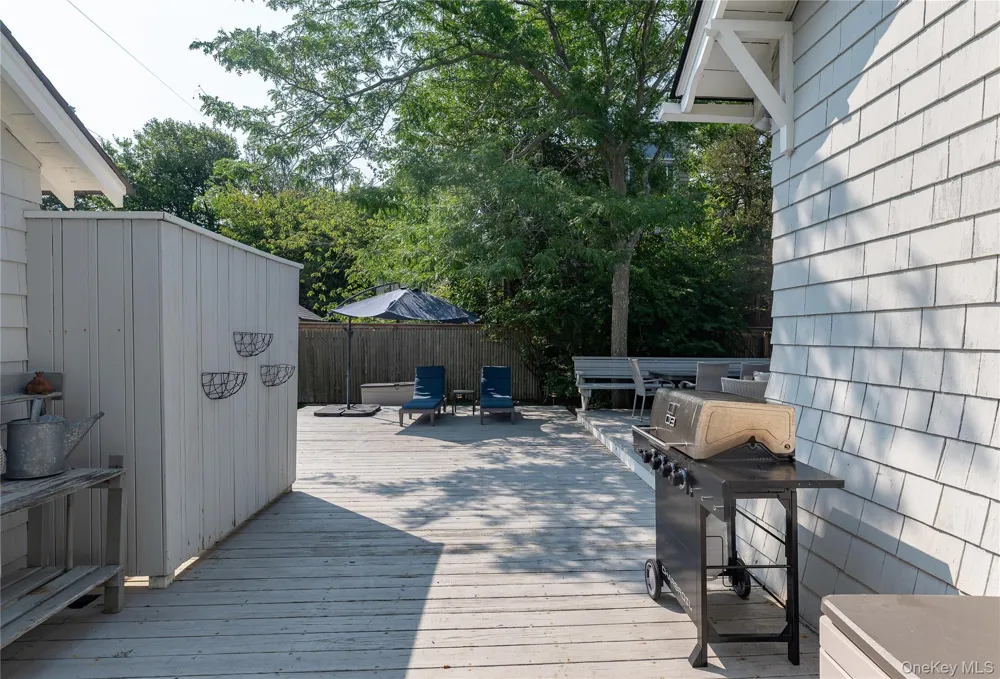 22 Crescent Avenue Seaview, NY 11770