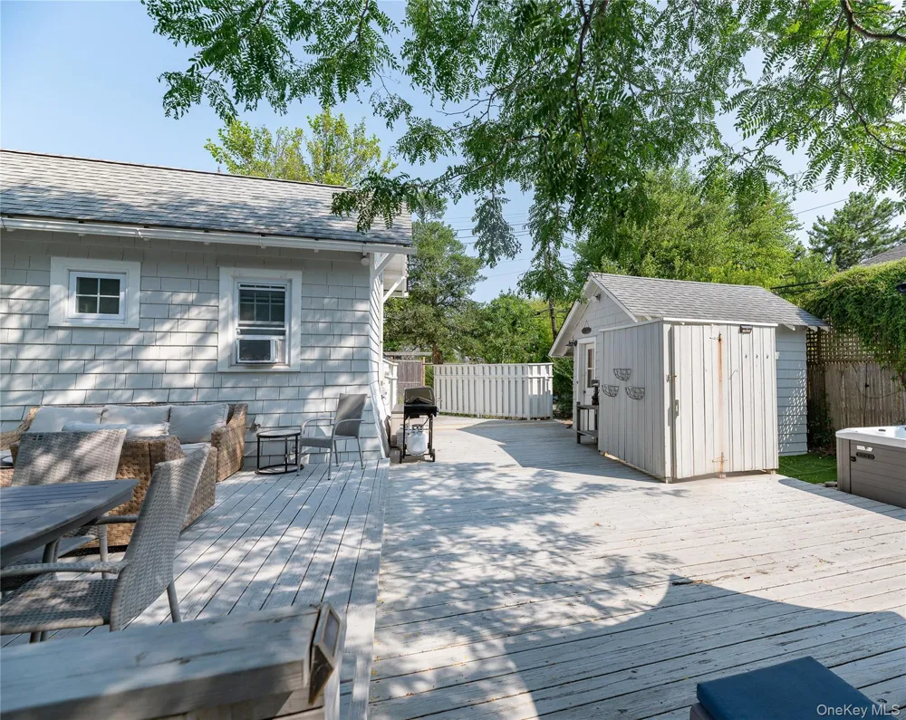 22 Crescent Avenue Seaview, NY 11770