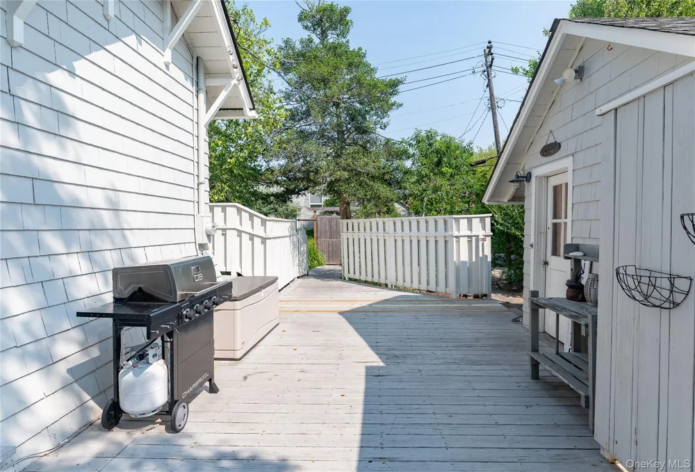 22 Crescent Avenue Seaview, NY 11770