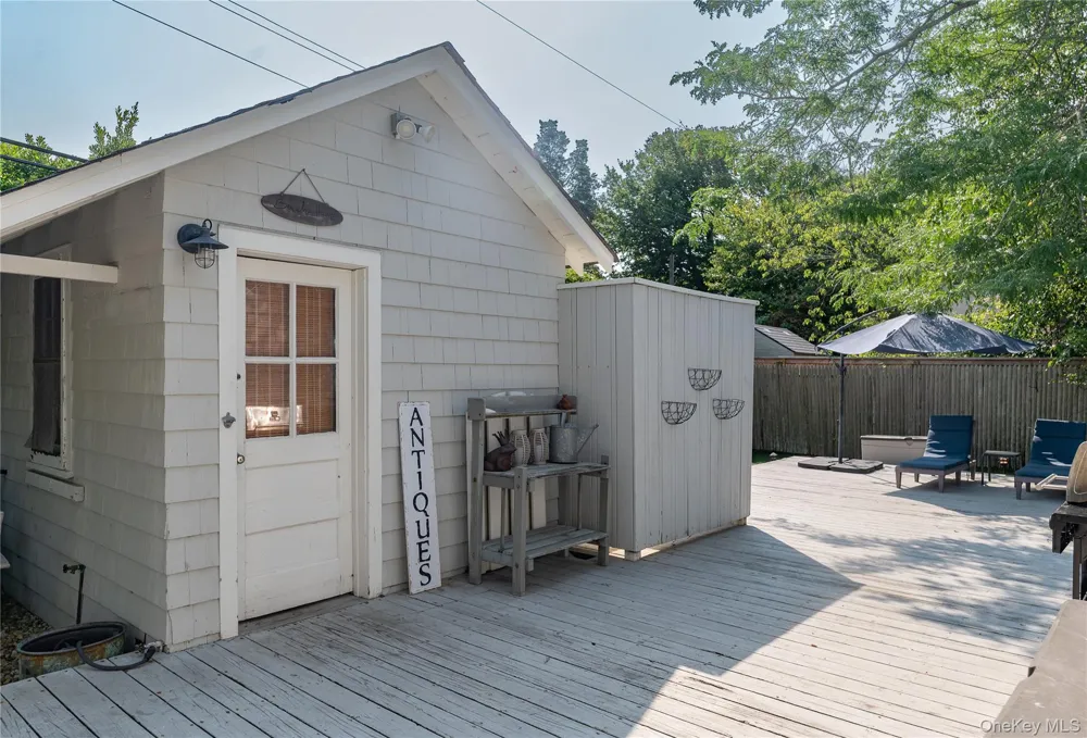 22 Crescent Avenue Seaview, NY 11770