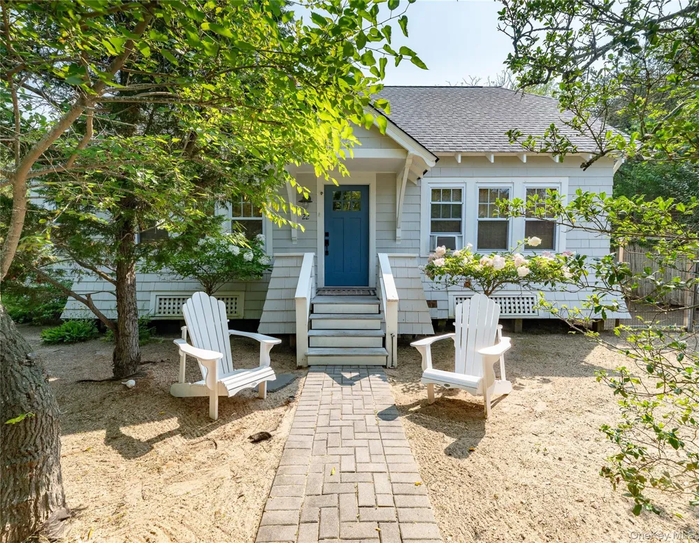22 Crescent Avenue Seaview, NY 11770