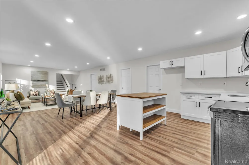 8165 Leonard Drive Holly Township, MI 48442