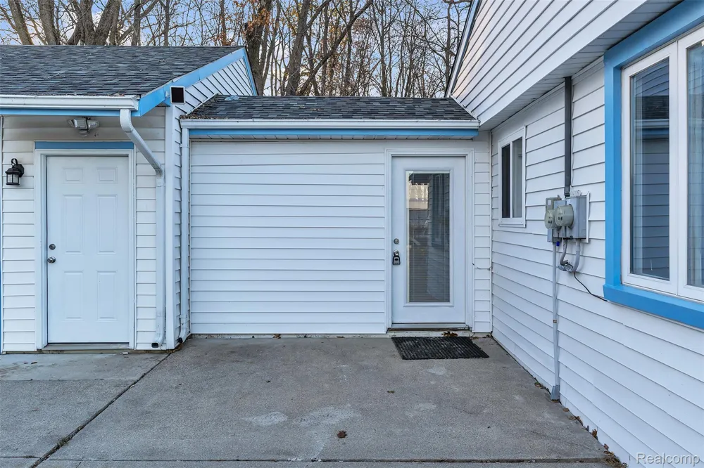 8165 Leonard Drive Holly Township, MI 48442