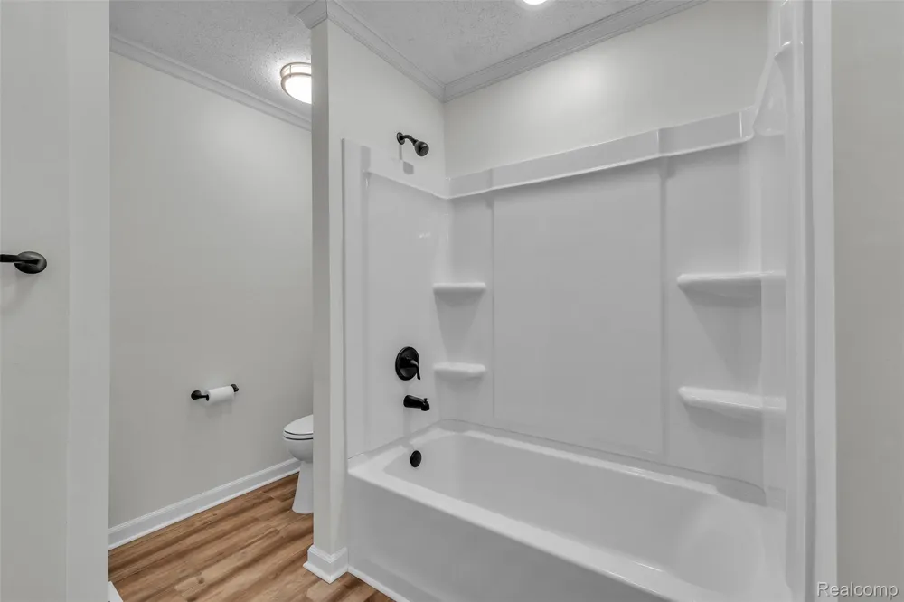 8165 Leonard Drive Holly Township, MI 48442