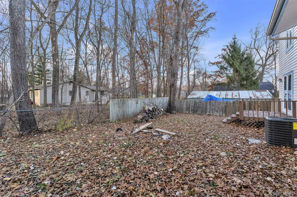 8165 Leonard Drive Holly Township, MI 48442