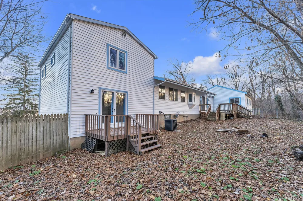 8165 Leonard Drive Holly Township, MI 48442