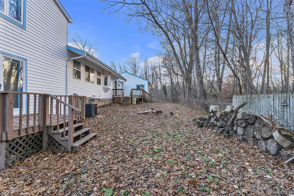 8165 Leonard Drive Holly Township, MI 48442