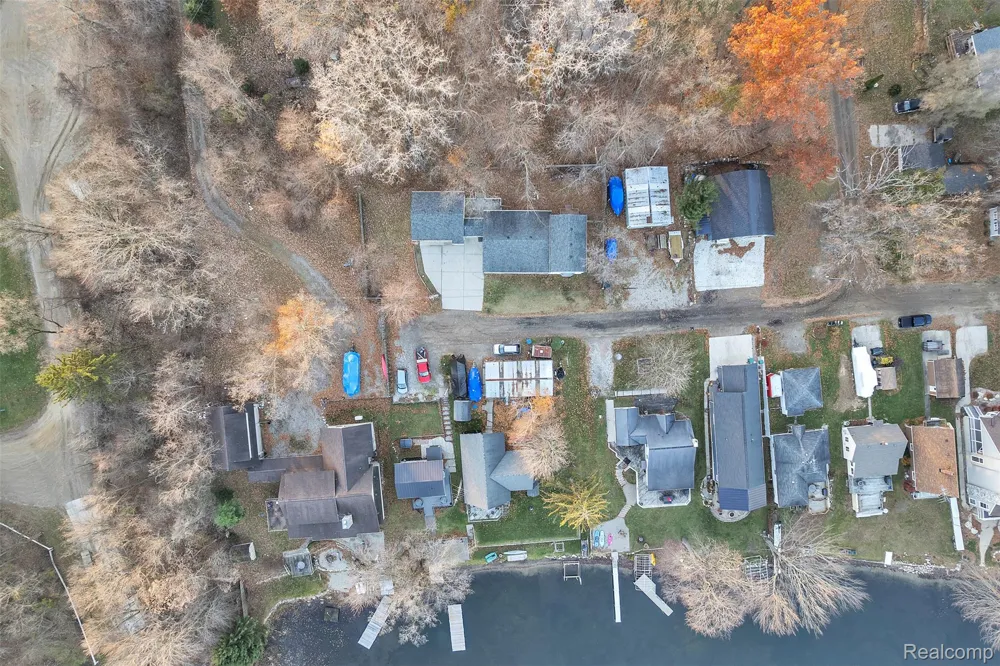 8165 Leonard Drive Holly Township, MI 48442