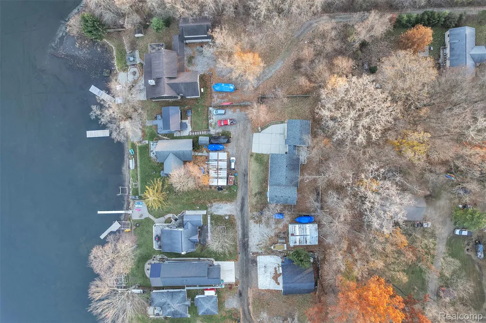 8165 Leonard Drive Holly Township, MI 48442