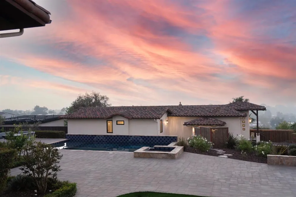 606 Camino De Orchidia Encinitas, CA 92024