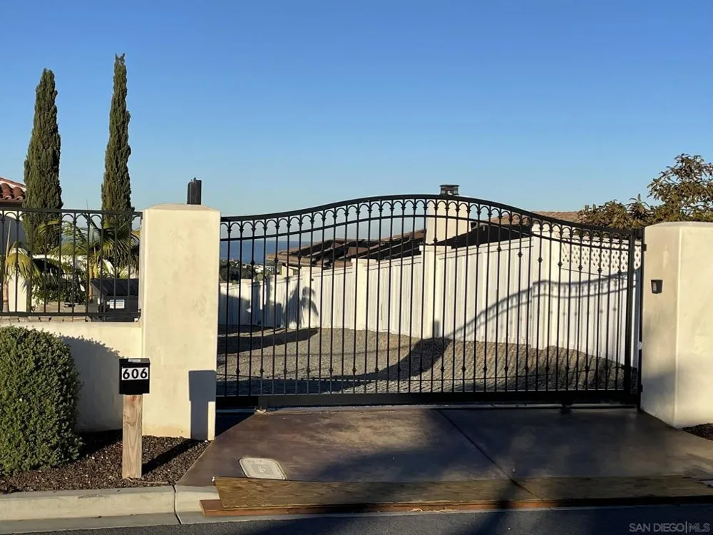 606 Camino De Orchidia Encinitas, CA 92024
