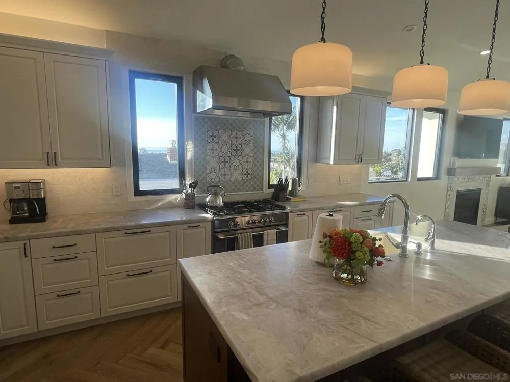 606 Camino De Orchidia Encinitas, CA 92024