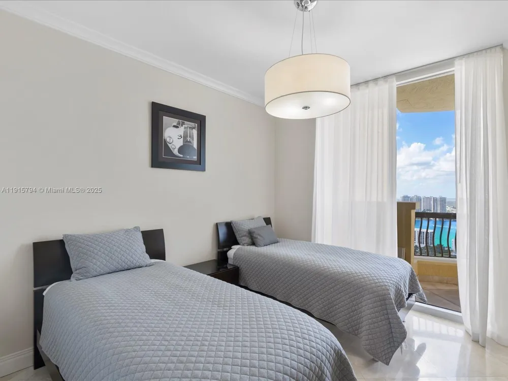 17875 Collins Ave #3305 Sunny Isles Beach, FL 33160