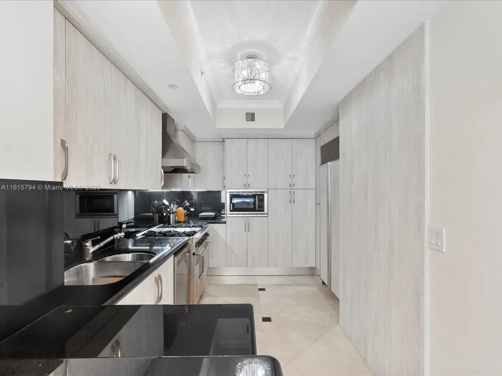 17875 Collins Ave #3305 Sunny Isles Beach, FL 33160