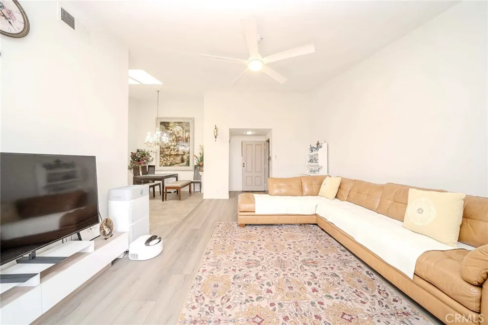 13526 La Jolla La Mirada, CA 90638
