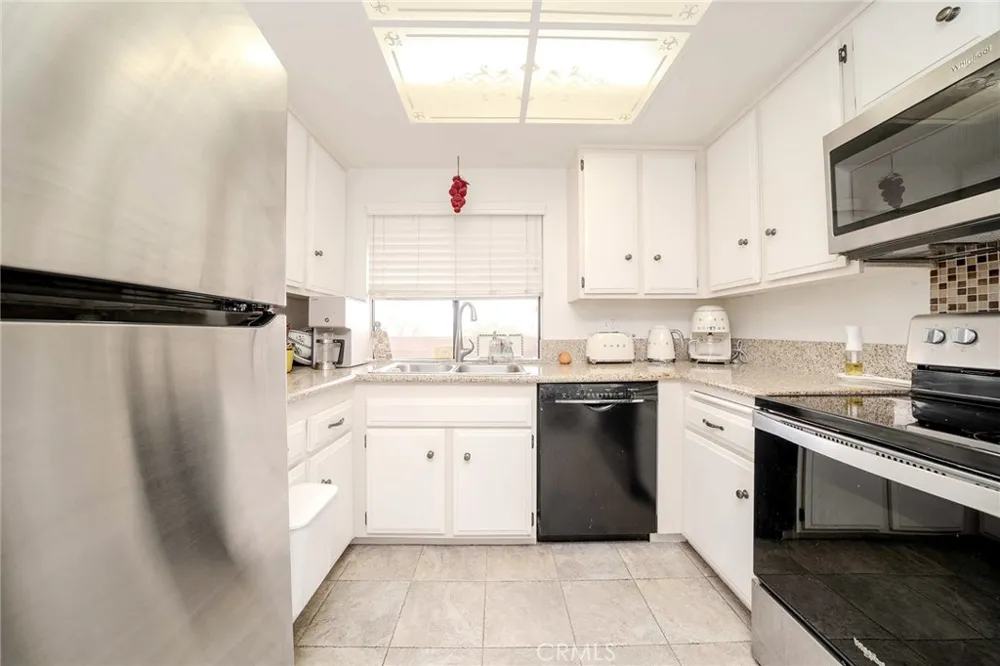 13526 La Jolla La Mirada, CA 90638