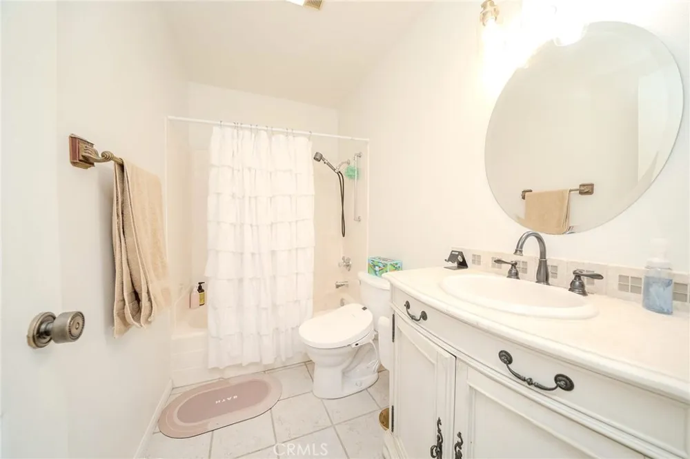 13526 La Jolla La Mirada, CA 90638