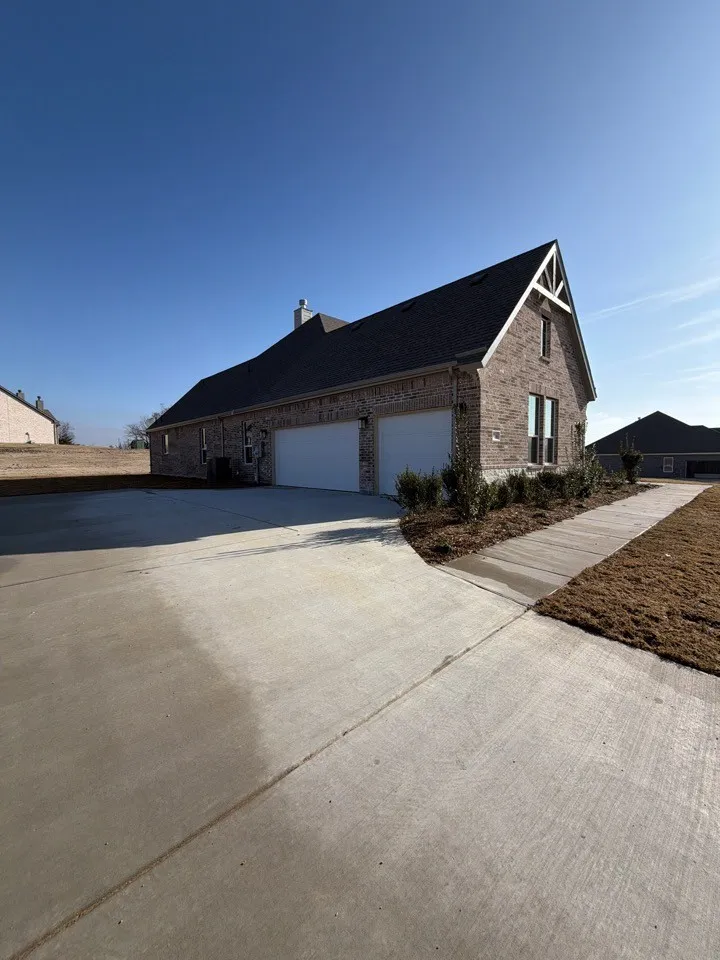 906 Perrin Lane Van Alstyne, TX 75495