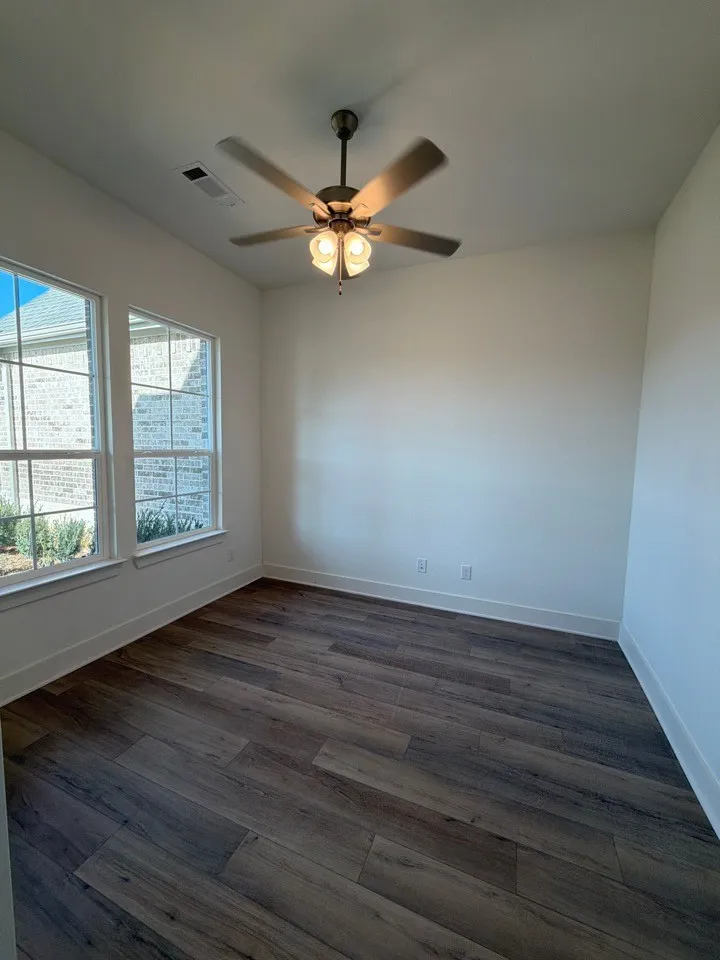 906 Perrin Lane Van Alstyne, TX 75495