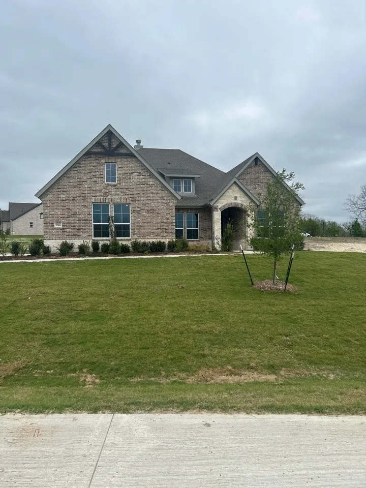 906 Perrin Lane Van Alstyne, TX 75495